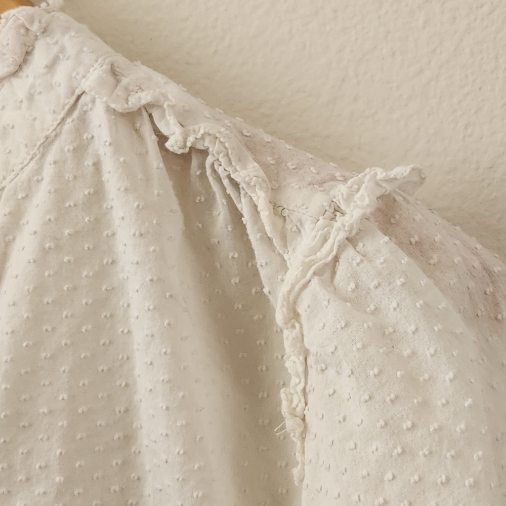 J. Crew Ruffle Trim V-neck Long Sleeve Textured Blouse White Extra Small XS - Picture 3 of 8